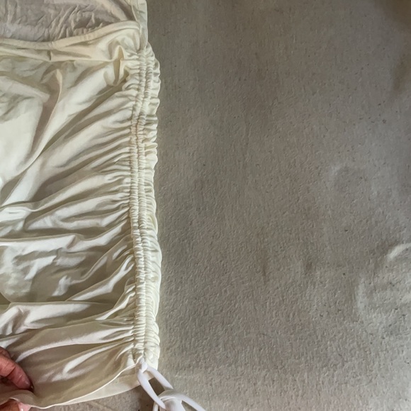 Windsor Cream Halter Dress Size Medium - Picture 3 of 4